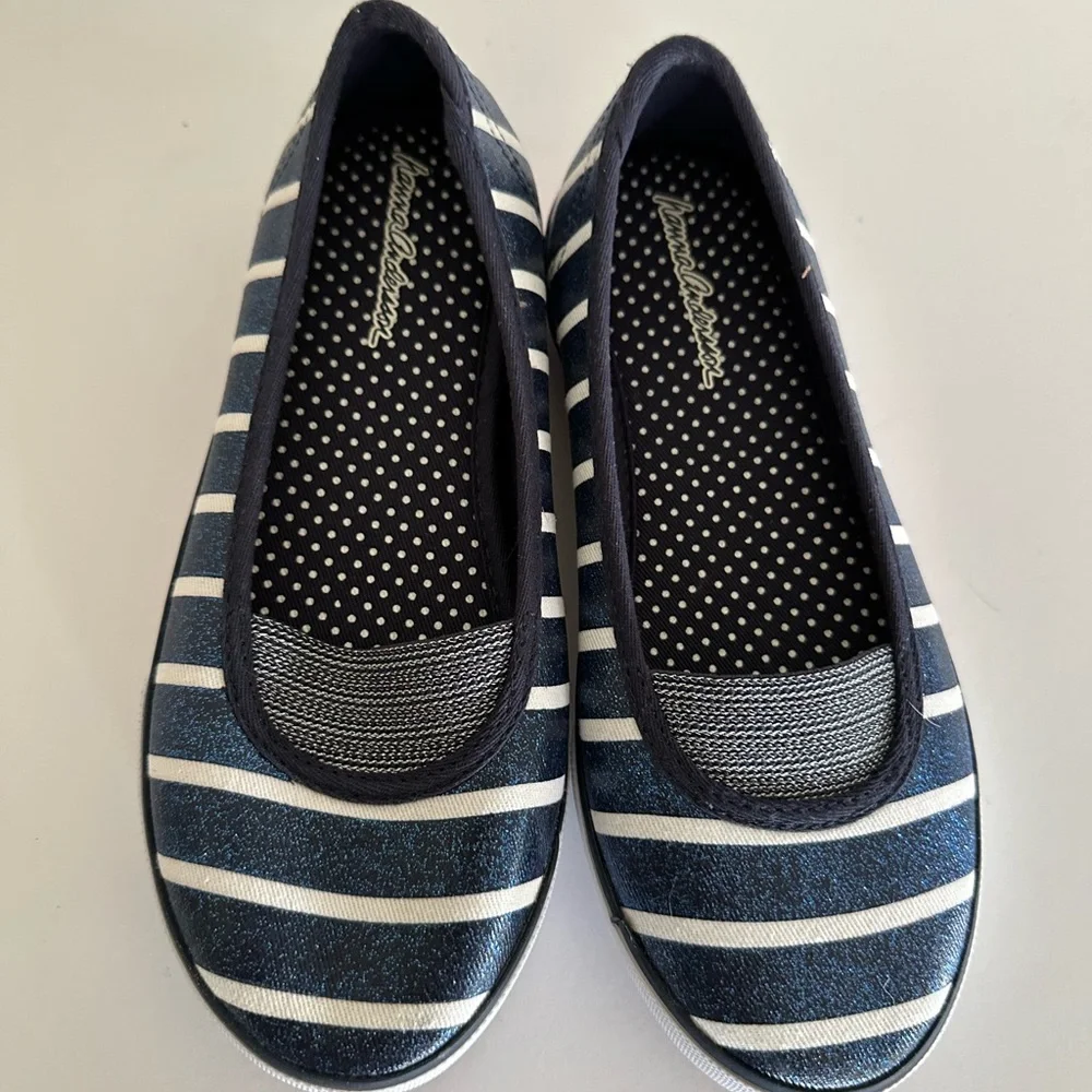 Hanna Andersson Mimmi Sneaker Navy Stripe Slip On Flats‎ Size 3
